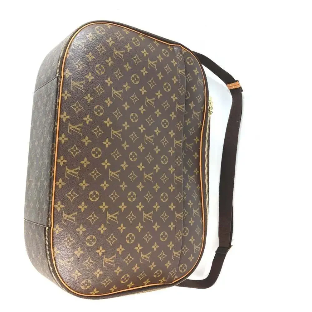 LOUIS VUITTON Brown Monogram Canvas Shoulder Bag
